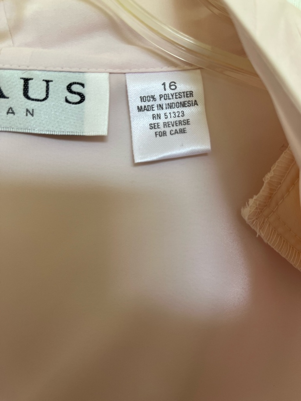 Chaus Pale Pink Short Sleeve Button Front Blouse - Picture 3 of 6
